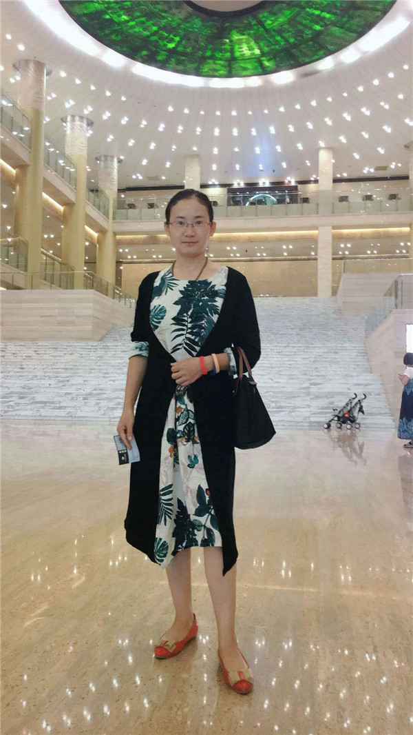荆春丽1.jpg