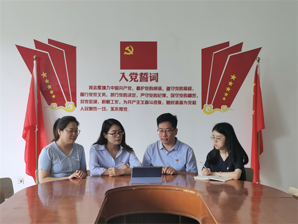 教室代表学习图 (2).jpg