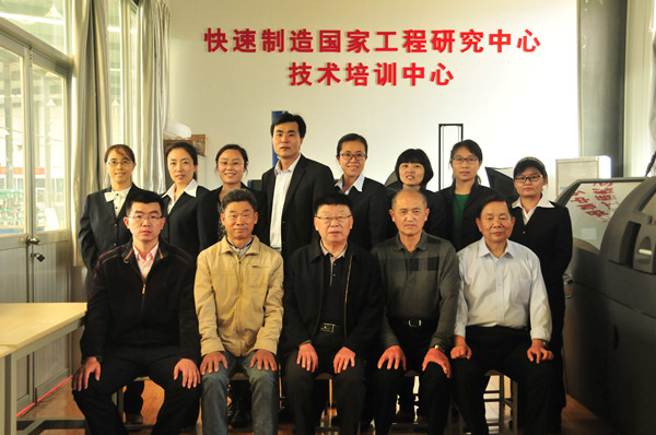 快速制造技术教学团队_副本.jpg