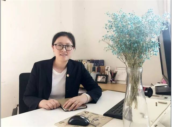 秦美娜老师.jpg